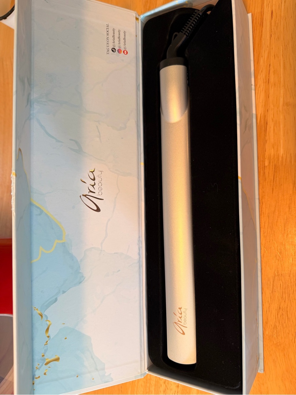 Aria Digital Hair Straightener - Silver - Picture 8 of 8